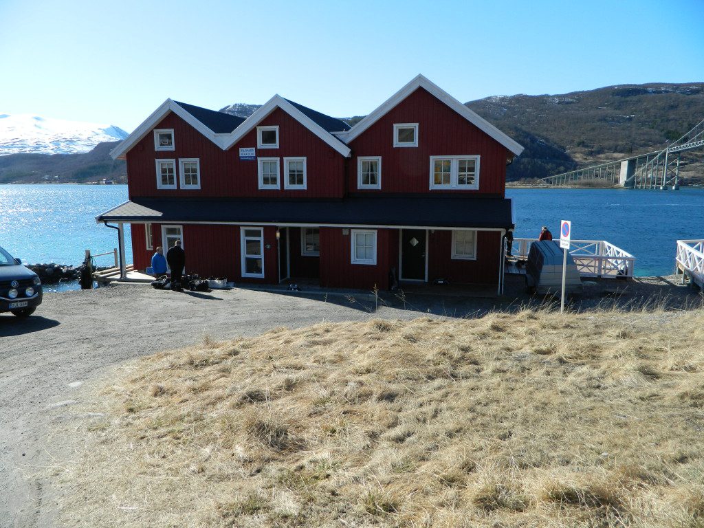 Mökit 9,8 ja 7 (vasemmalta oikealle.)